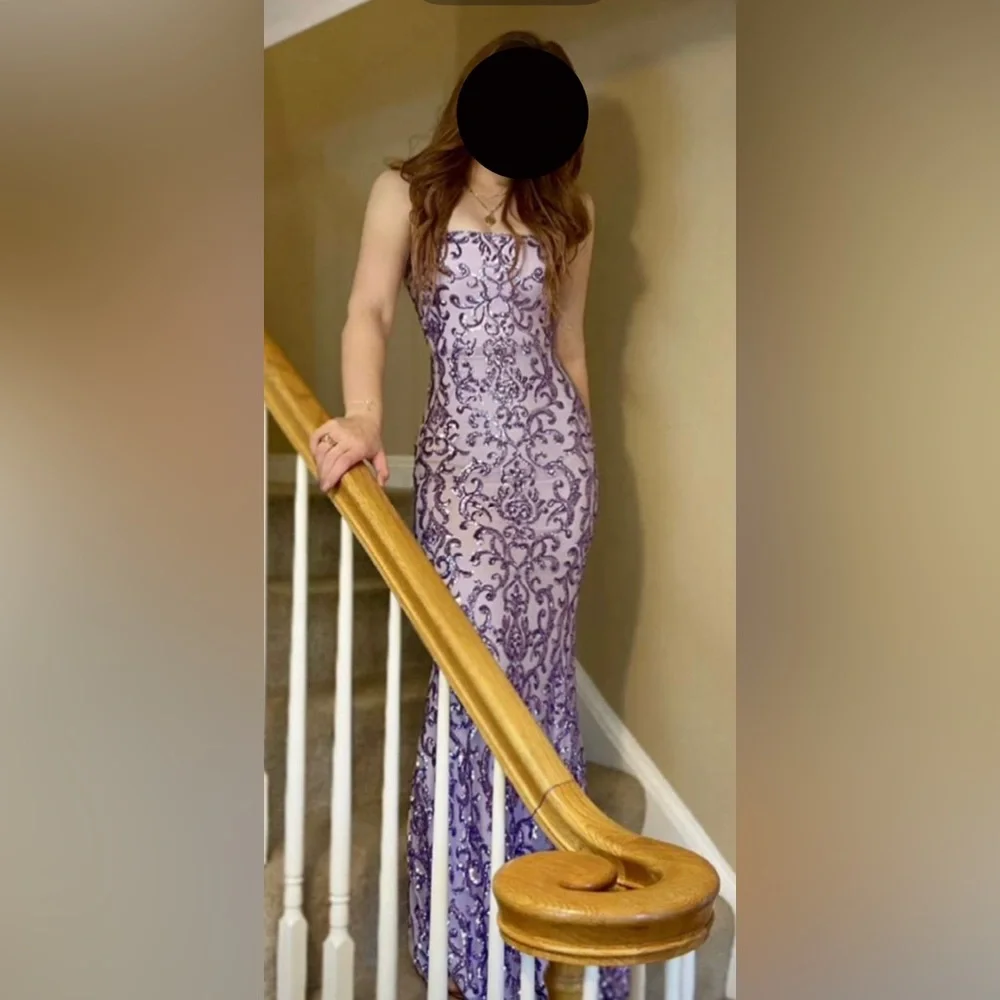 Size 4 small 
Purple blue sequent dress 
5’6 -5’’7 and 135 fit 
Worn once - Picture 2 of 2